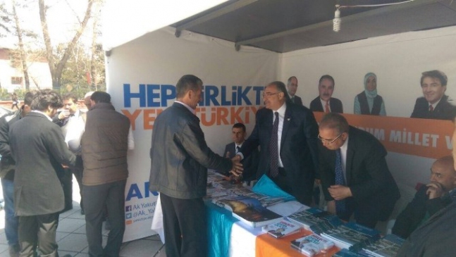 AK Parti 7 Haziran Seçimlerine Ak Nokta Stantlarıyla Hazırlanıyor