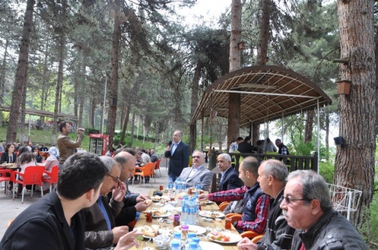 Niksar Belediyesi'nden İşçilere '1 MAYıs' Kahvaltısı