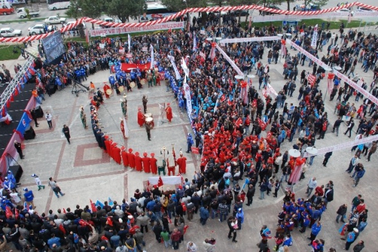 1 MAYıs Biga'da Bayram Gibi Kutlandı