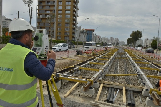 Karşıyaka'da "Karma Trafik" Çözümü