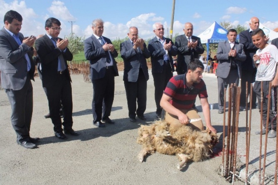 Emekli Parasıyla Kur'an Kursu Yaptırıyor