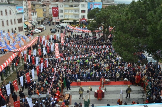 Perşembe Kent Meydanına Kavuştu