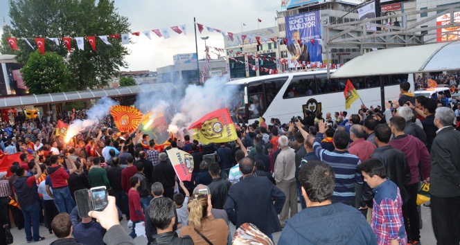 Yeni Malatyaspor'da şampiyonluk kutlamaları!