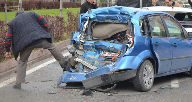 Kayseri'de zincirleme trafik kazası 7 yaralı!