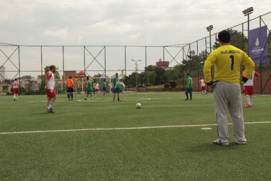 AK Parti Milletvekili Adayı Faik Işık Futbol Turnuvasını İzledi