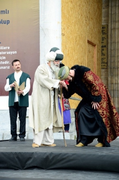 Hazreti Mevlana Ve Ailesine Temsili Karşılama