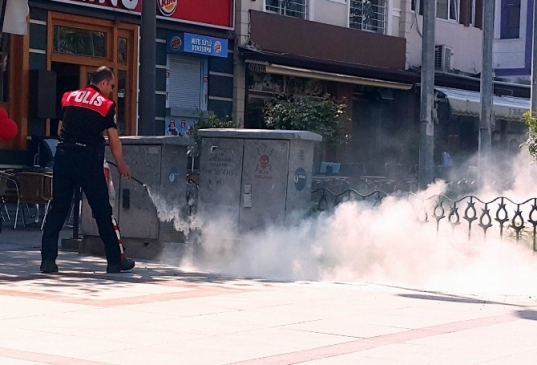 (Özel Haber) - Polis İtfaiyeden Önce Yangını Söndürdü