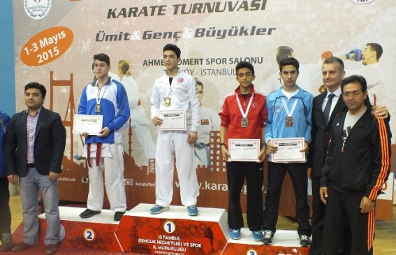 Boğaziçi Karate Turnuvasında Kağıtspor'dan Büyük Başarı