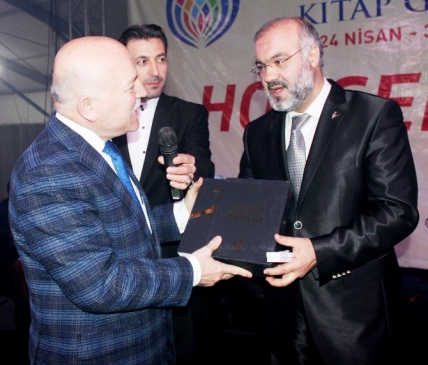 2015 Erzurum Kitap Günleri Hoş Bir Seda İle Bitti