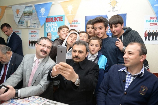 Başkan Külcü'den Çocuklarla Selfie