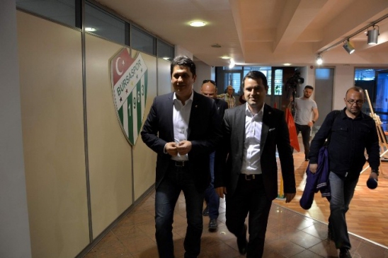 Bursaspor'da Murat Yanıklar Adaylıktan Çekildi