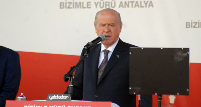 Bahçeli, hükümete yüklendi!