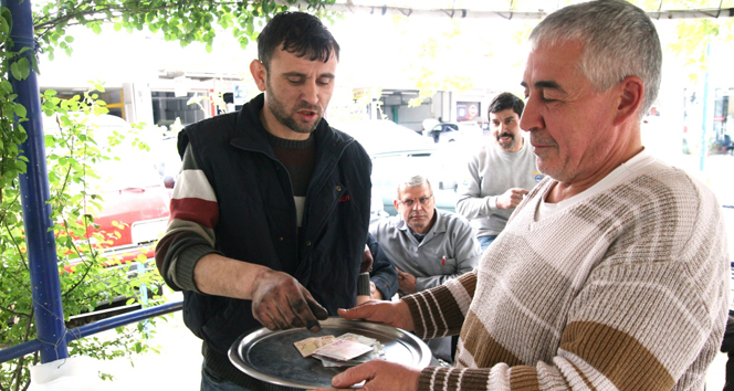 İşleri kötü giden esnaf, çareyi ‘gün’ yapmakta buldu!