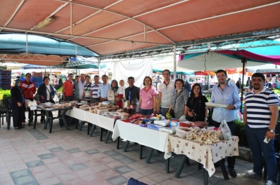 Yeni Okulları İçin Kermes Düzenlediler