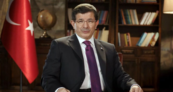 Başbakan Davutoğlu'ndan 19 Mayıs mesajı!