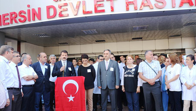 Mersin’de Doktorlar  İş Bıraktı