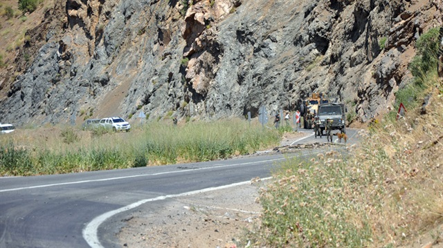 Silopi'de zırhlı polis aracına saldırı: 4 şehit