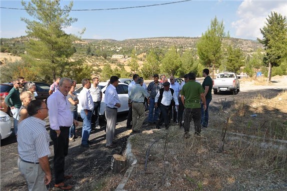 Silifke Belediyesi Evkafçiftliği köy meydanına da el atıyor 