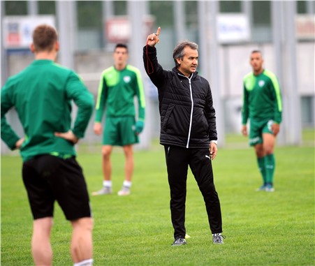 Bursaspor, 'Ersel Uzgur ile devam' dedi