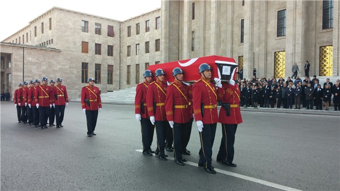 Eski milletvekili Kemal Ataman için TBMM'de cenaze töreni düzenlendi