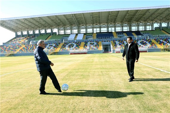 Başkanlar Kocaoğlu ve Atila sahada da paslaştı