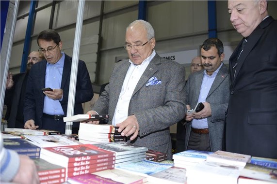 Başkan Kocamaz’ın Kitap Sevgisi