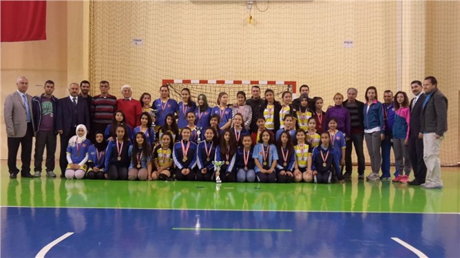 Adana’nın futsal şampiyonu Hacı Özcan Sinağ Ortaokulu oldu