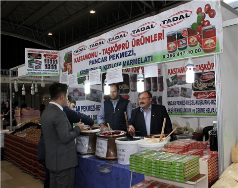 Taşköprü pancar pekmezini Karadeniz Günleri'nde Bursa’ya taşındı