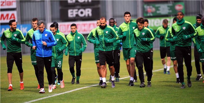 Bursaspor, ara vermeden kupa hazırlıklarına başladı