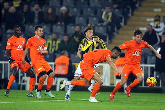 Fenerbahçe 1 - Medipol Başakşehir: 0