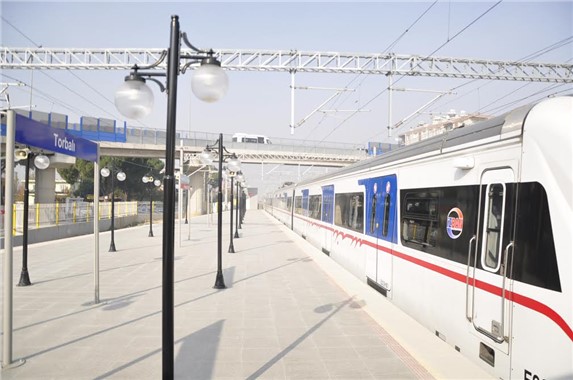 İZBAN Cumaovası-Torbalı hattında elektrikli tren denendi