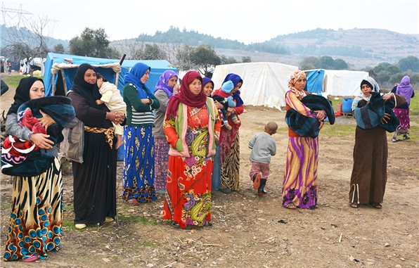 Torbalı'daki Suriyelilere belediyeden ziyaret