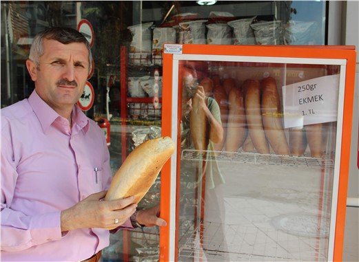 Aydın'da ekmek fiyatı 1 liraya yükseldi