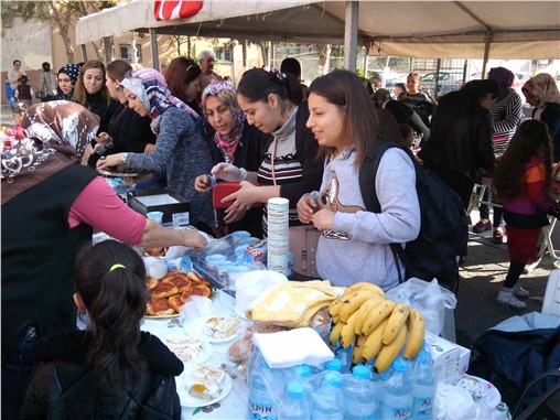 Öğrencilerden kan bağışı