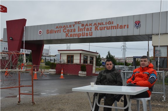 Umut nöbetini devralan Fatih Portakal Demokrasinin geldiği yer burası