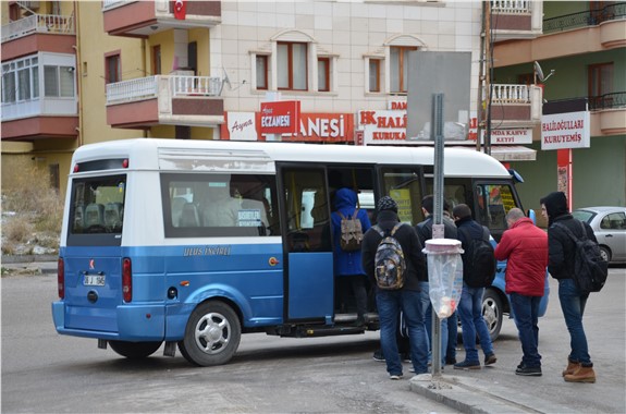 Dolmuş sayısı azaltılınca Sıhhiye hattını kullanan yolcular mağdur oldu