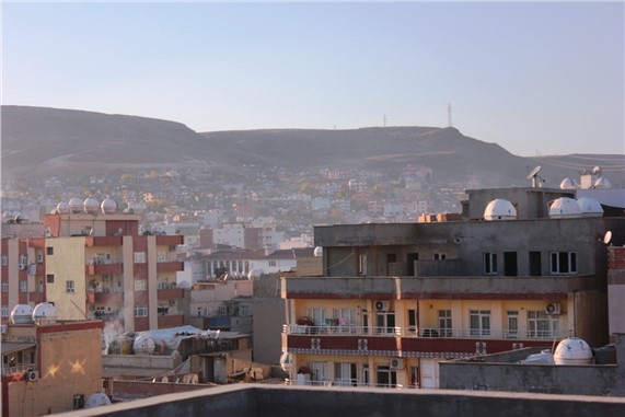 Cizre’de hamile bir kadın karnından vuruldu