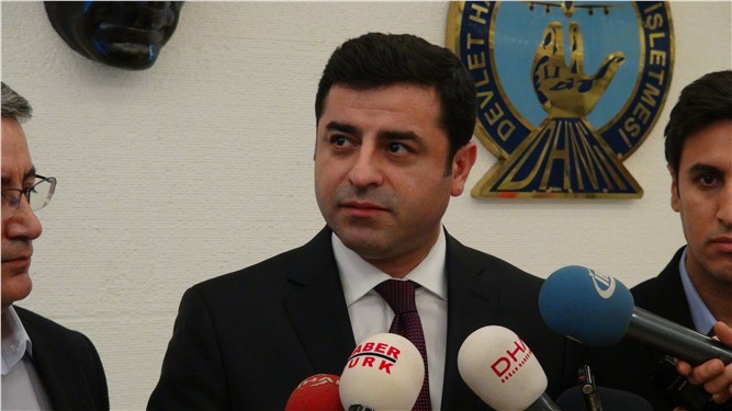 Demirtaş İç barışı sağlamak bir cümleye bakar