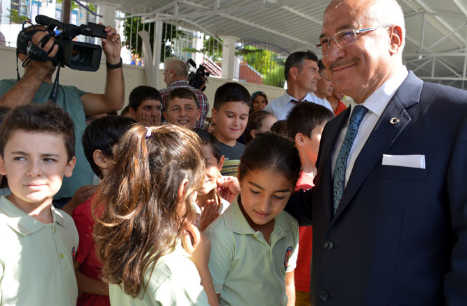 Kocamaz “Müfide İlhan size örnek olacak”