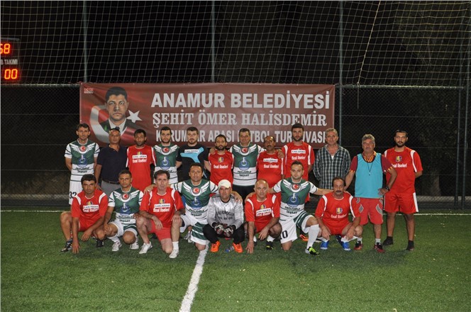 Ömer Halisdemir Kurumlar Arası Futbol Turnuvası Başladı