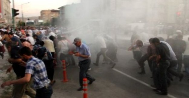 Van'da Gösteri ve Yürüyüş Yasaklandı