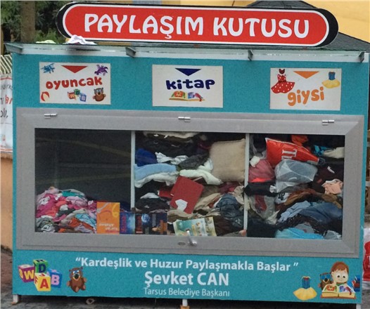 SOSYAL MARKET İHTİYAÇ SAHİPLERİNİ GÜLDÜRÜYOR