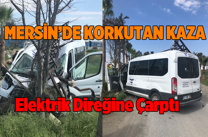 Tarsus'ta Bir Araç Elektrik Direğine Çarptı