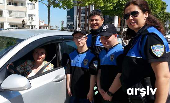 Mersin'de Engellilere Polis Kıyafeti Giydirilerek, Yol Uygulaması Yaptırılacak