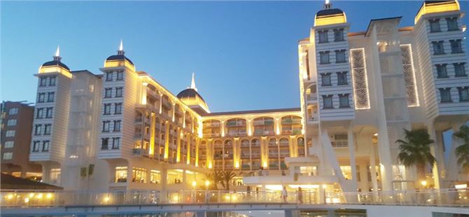 Kirman Sidera Luxury & Spa Alanya Misafirlerine Eşsiz Hizmet Sunuyor