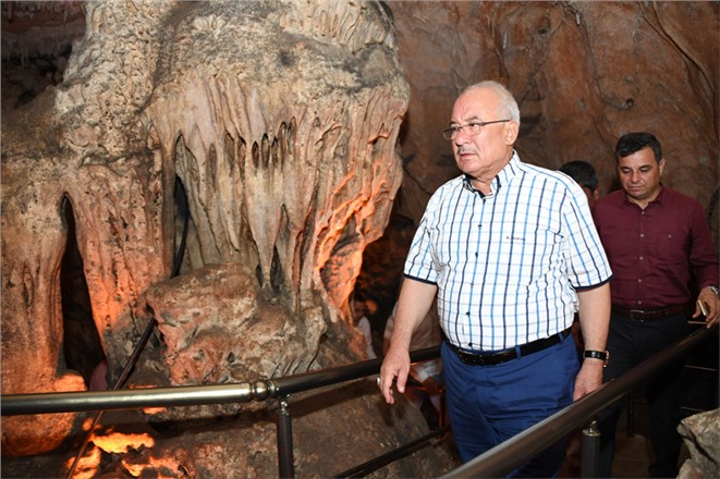 Başkan Kocamaz, “Türki̇ye’de Görülmemi̇ş Hi̇zmetler Yapıyoruz”