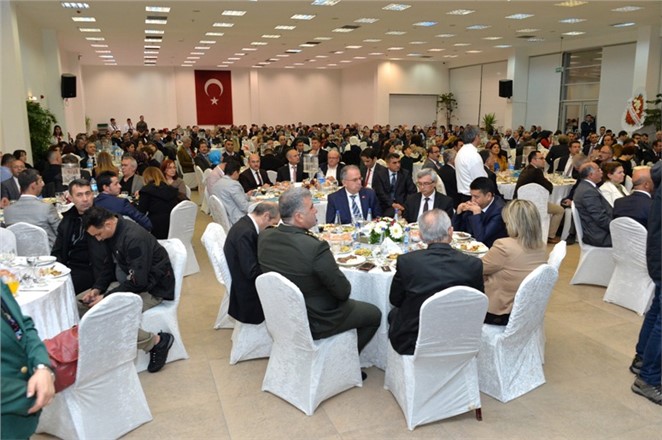 Mersin Büyükşehir Belediye Başkanı Kocamaz Öğretmenlerle Bir Araya Geldi