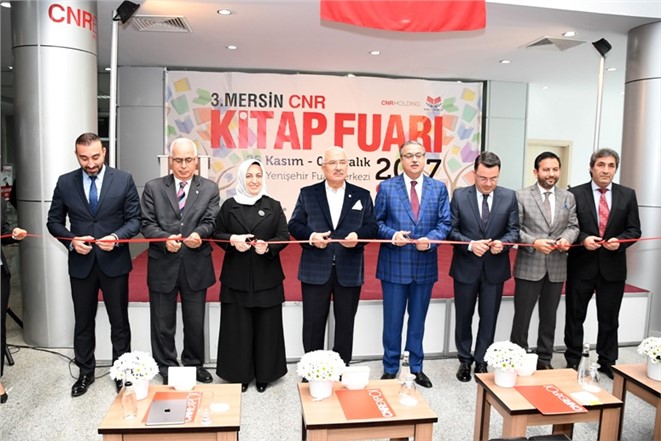 Mersin'de Kitapseverlerin Sabırsızlıkla Beklediği Kitap Fuarı Kapılarını Açtı