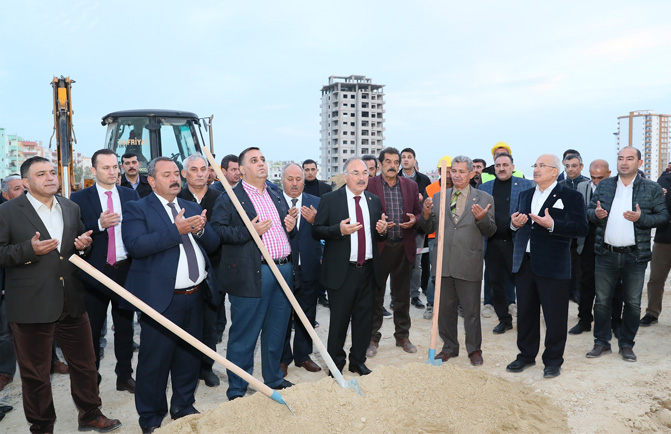 Mersin’de Hizmet Almayan Mahalle Kalmayacak