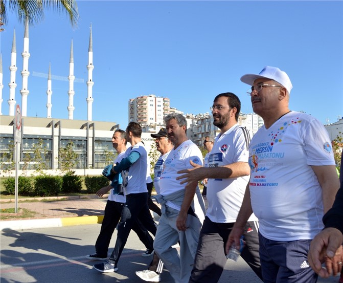 Mersin'de 65 Bin Kişi Barış, Huzur ve Kardeşlik İçin Koştu, Mersin Tek Yürek Oldu